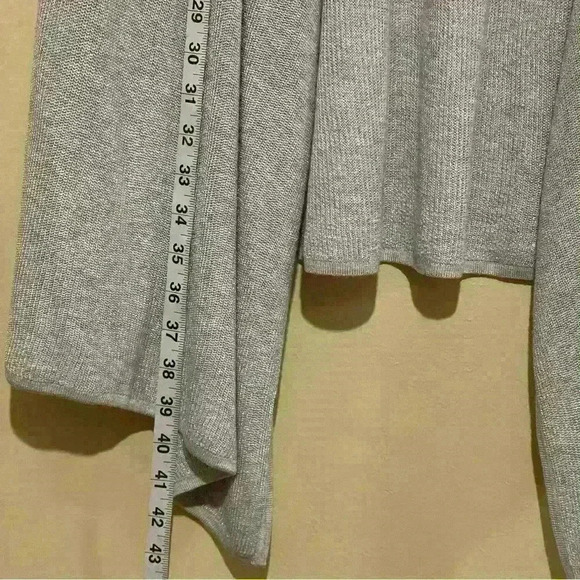 WHITE HOUSE BLACK MARKET Open Style Silver Knit Cardigan Sweater Women's Size M - Picture 4 of 9